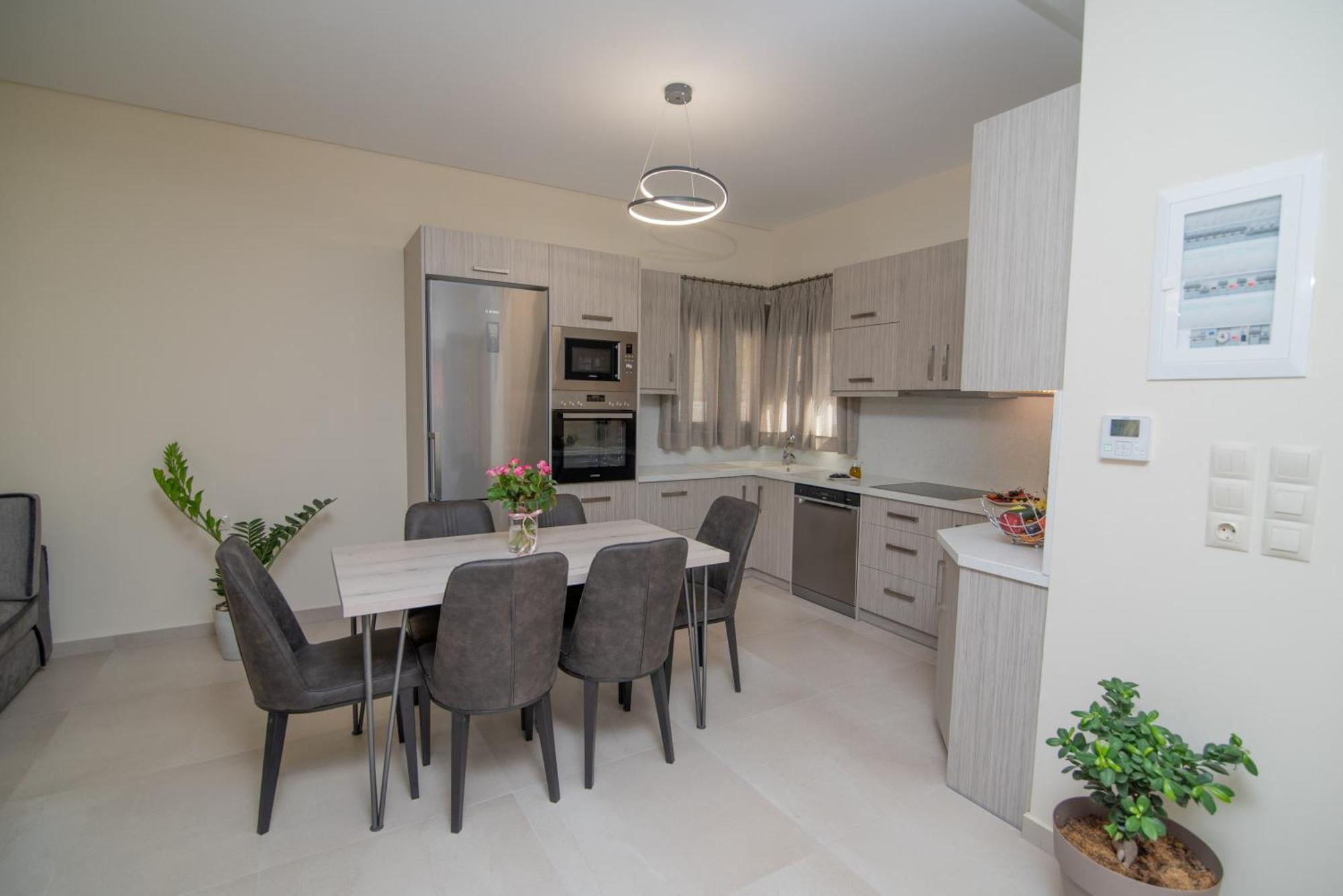 Silva Luxury House In Mires Hébergement de vacances *