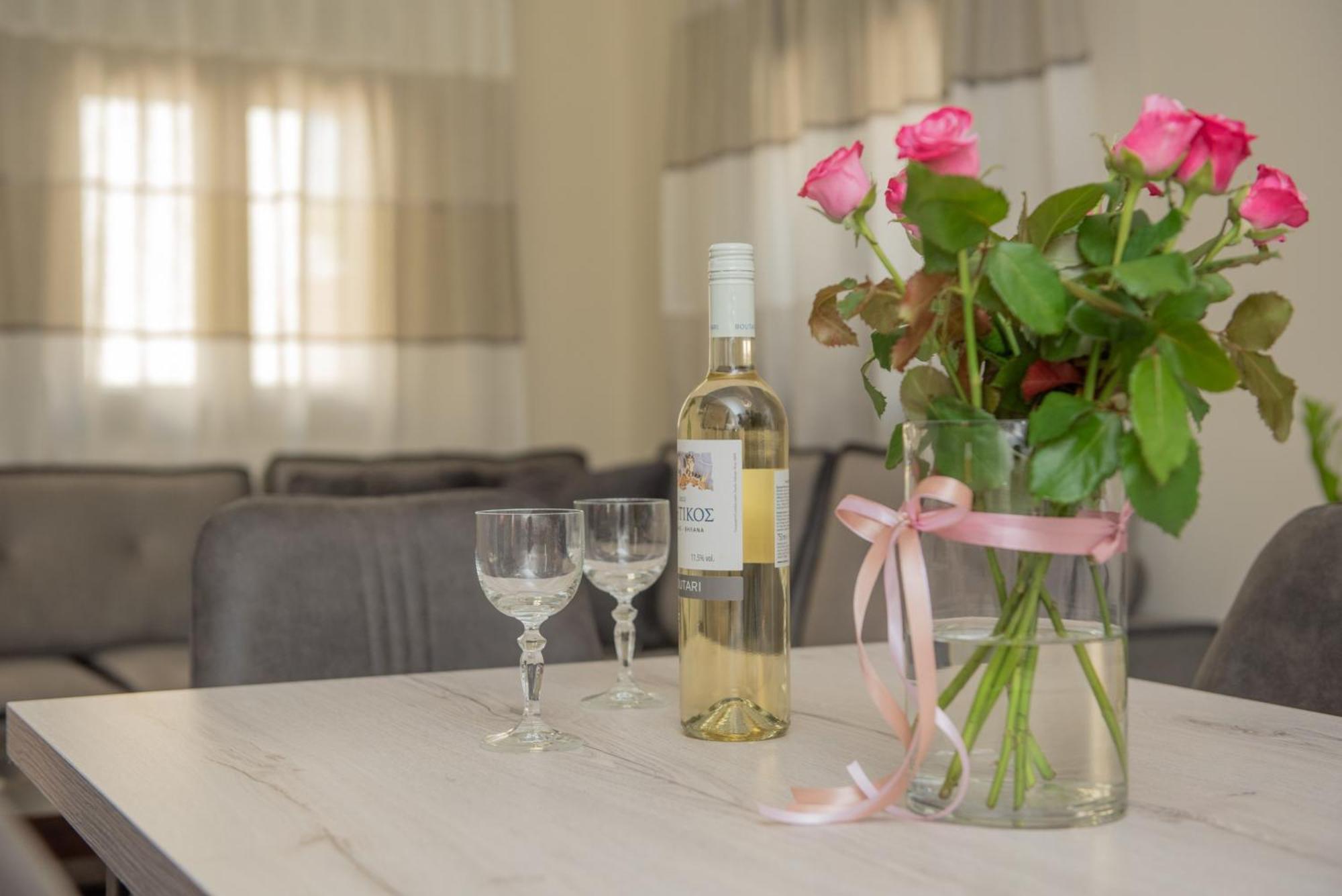 Silva Luxury House In Mires Hébergement de vacances *