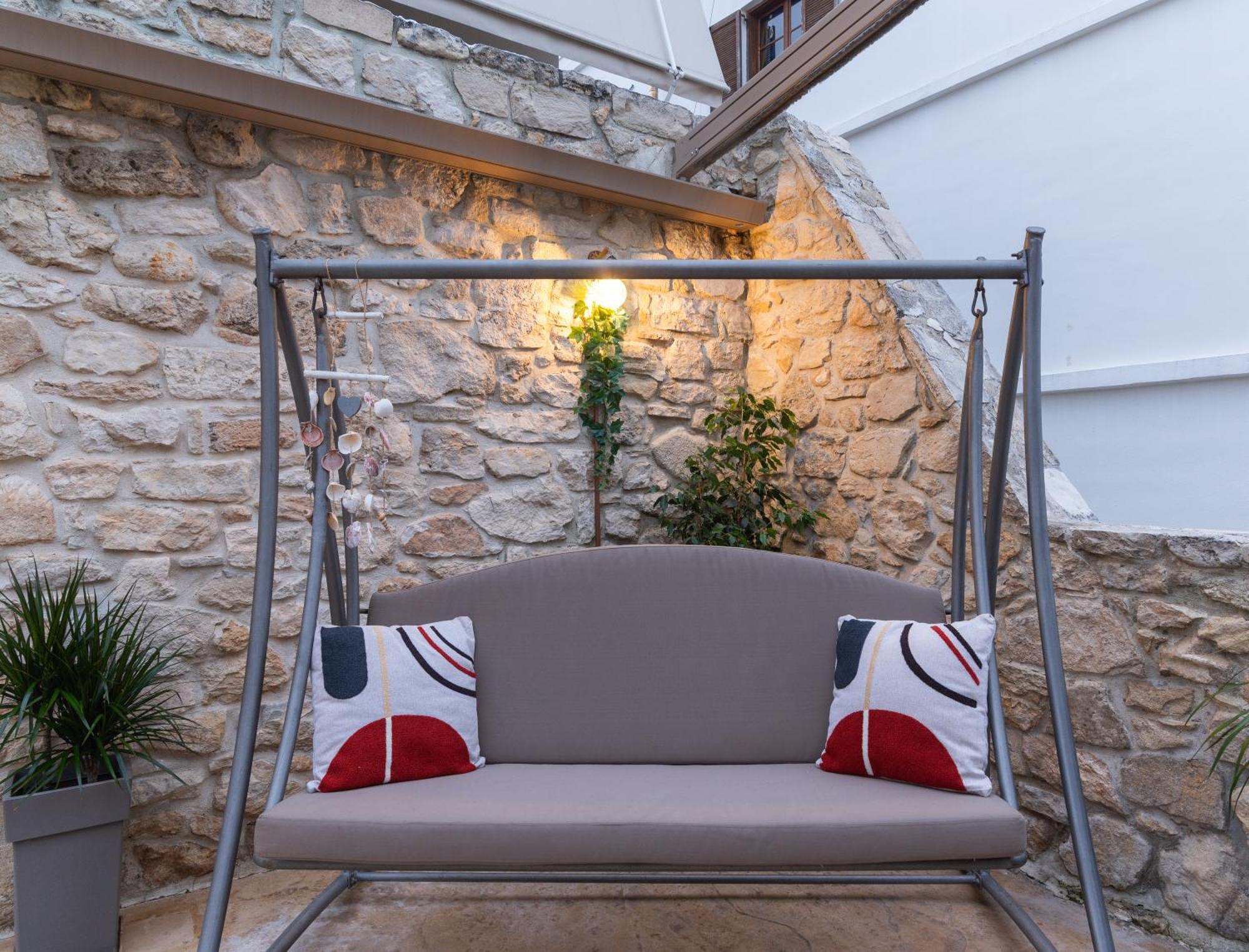 Silva Luxury House In Mires Hébergement de vacances *