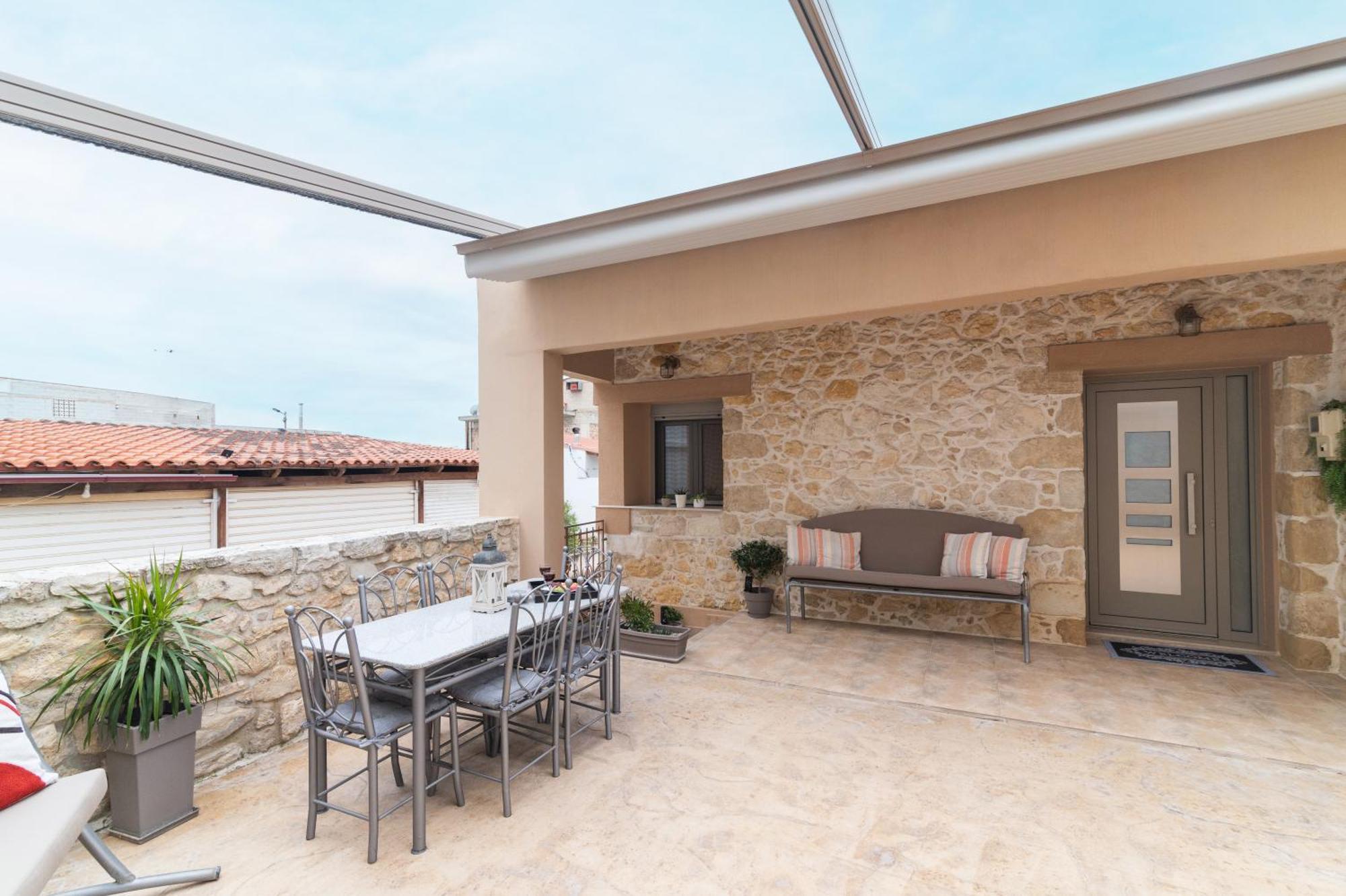 Silva Luxury House In Mires *